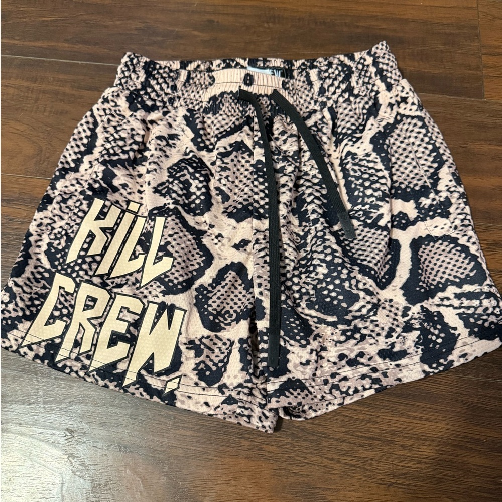 Women’s kill crew shorts